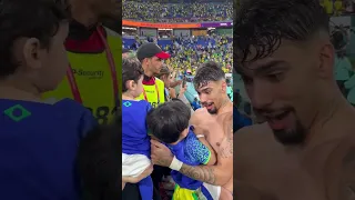 Lucas Paquetá com esposa e filhos na Copa 2022