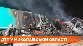 Огонь и двое погибших. В Николаевской области в ДТП попали два грузовика