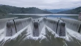 鯉魚潭水庫梳子壩溢洪道