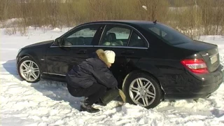 Что делать при застревании автомобиля в снегу