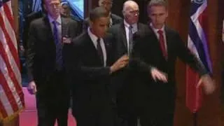 Обама получил в Осло Нобелевскую премию мира