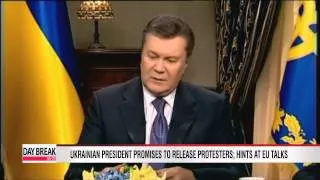 Ukrainian president promises to protester release, hints at resuming talks with EU