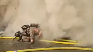 Großfeuer in New York: Explosion überrascht Feuerwehrleute