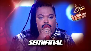 DGÊ canta 'Estranho' na semifinal! – The Voice | 11ª Temporada