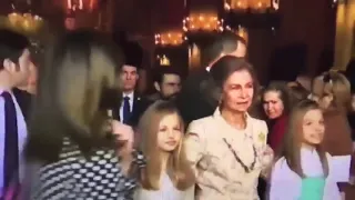 El vergonzoso momento entre la reina Letizia y la reina Sofía