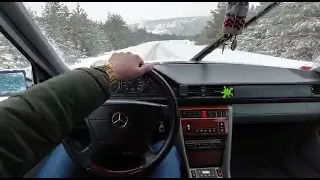 Mercedes W124 E250 diesel no turbo POV winter snow drive