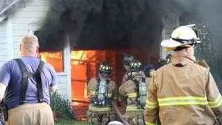 Firefighter Widow Maker - Garage Door   LIVE BURN training AVOID THIS CLOSE CALL