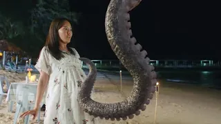 The mutated big octopus attacked the restaurant, but spared the pregnant woman!