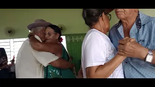 Chico Cearense @ e Cachorrão animando o forró dos idosos em Valença do Piauí dia 26/05/2024 p/19