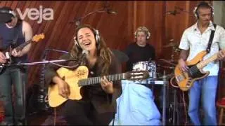 Ana Carolina canta 'Tá Rindo, É?'