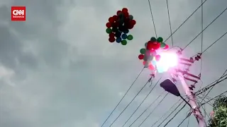 Detik Detik Balon Udara Meledak Usai Tabrak Tiang listrik