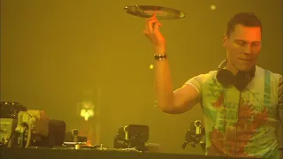 DJ Tiesto - Nyana, 4K 2160p AC3, (Tiesto live In Concert, 2003)
