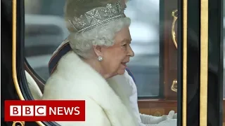 Queen arrives at Parliament - BBC News