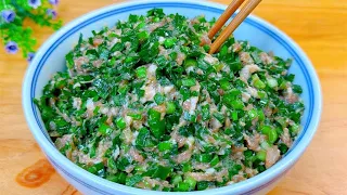 To adjust the leek dumpling filling, keep in mind the trick of "three don't add two",