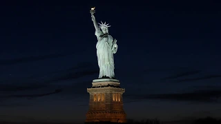 Harbor Lights Cruise | Sunset Skyline Boat Tour NYC | Circle Line Sightseeing