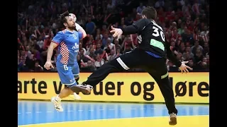 !!!!HORROR FOUL 2019-GOALKEEPER HANDBALL!!!!