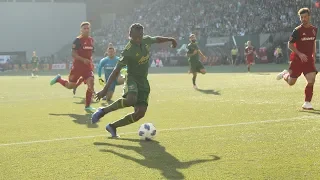 GOAL | Diego Chara puts the finishing touch on the counter attack