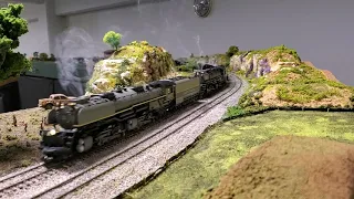 UP 3977 and 3985 hauling empty hoppers