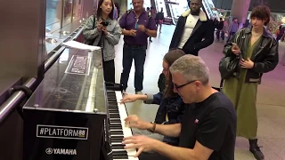 Proof That Humans Become Happier After Live Piano Jamming