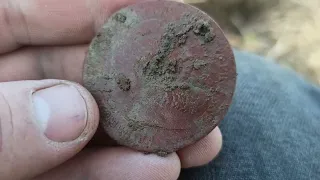 НАШЛИ МЕДАЛЬ КОРОЛЯ! НАХОДКА ОГОНЬ! ТАНЦЫ КАМРАДА  В ПОЛЕ! WW2 METAL DETECTING#РАСКОПКИ В ПРУССИИ