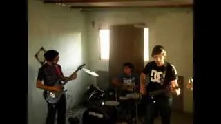 Escroto de mi Abuelo .-E.M.A punkrock "Mi vecina es un chango"