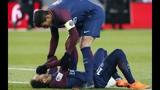 NEYMAR SAI DE CAMPO CHORANDO APÓS LESÃO SÉRIA