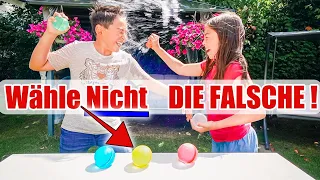 Wähle Nicht Die Falsche! WASSERBOMBE | Sis VS Bro | Sommerspiele im Garten