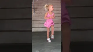 Figure skating work out  /  4 years old girl