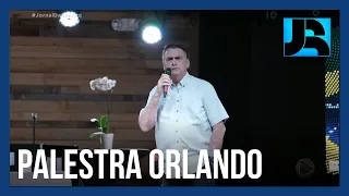 Ex-presidente Bolsonaro participa de palestra em Orlando, nos EUA