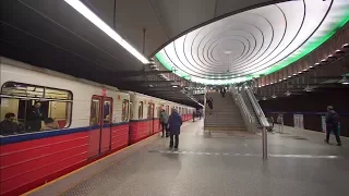 Poland, Warsaw, metro ride from Marymont to Plac Wilsona, 11X elevator, 4X escalator
