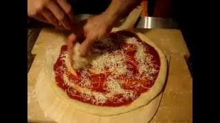 Haciendo la Pizza(making the pizza)