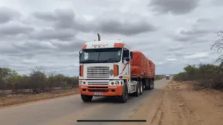 #TRUCKING |4K| ITS ALMOST A STRAIGHT PIPE #freightliner