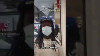 Chief Keef getting pressed at the mall