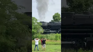 Big Boy begins to push stalled train in Blair NE #4014 #unionpacific #traingang