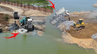 Activities Start every day Machinery ​Bulldozer Shantui Wheel Loader Pushing Stone Clear big lake