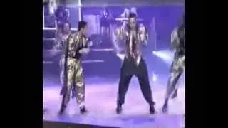 MC Hammer Performance (please hammer don't hurt em, let's get it started, here comes the hammer)