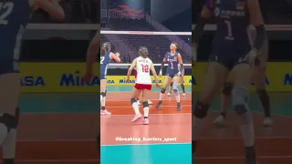 Yuan Xinyue @yuanxinyue_1 got amazing point 🇨🇳 🆚 🇯🇵 | Women’s Volleyball World Championship 2023