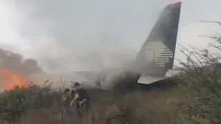 Passengers capture dramatic footage of Aeroméxico plane crash