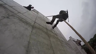 Russian team during the passage of the marines obstacle at the #Army2017 competition.