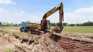 Smart Cat Excavator | Village Life.