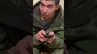 Russian officers kill their wounded Captive occupier