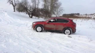 Mazda CX-5 может ехать по бездорожью