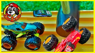 MONSTER TRUCKS VS RACE CARS 🔨 Smashing Hammer, Swinging Pendulum Race (Monster Jam & Hot Wheels)