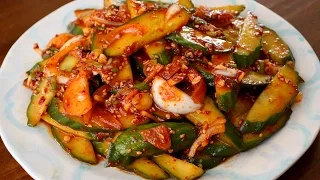 Spicy cucumber side dish (Oi-muchim: 오이무침)