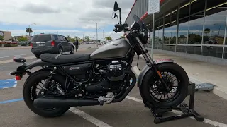 2017 Moto Guzzi V9 Bobber / Walk Around / Start Up / Sound Clip