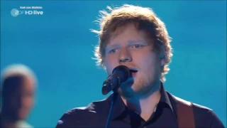 Ed Sheeran - Castle On The Hill - (LIVE) - Goldene Kamera 2017