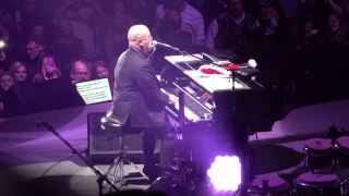 Billy Joel at MSG 17-Dec-16 - Piano Man