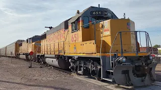 #UP651 and #UP4651 Switch out auto racks at Phoenix yard (Screaming EMDs!)