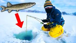 I FISH UNDER ICE AT -30°C