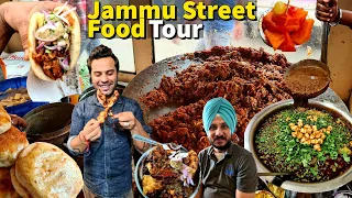 UNDER Rs. 50/- SABSE SASTA Street Food Tour Jammu. Cheese BURST KULCHA, Fast & Furious Chole & more.